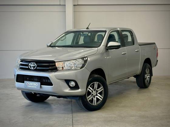 TOYOTA HILUX 2.8 STD 4X4 CD 16V DIESEL 4P MANUAL